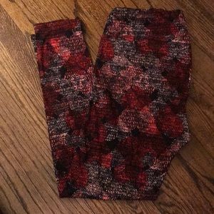 LuLaRoe Valentine’s Day leggings